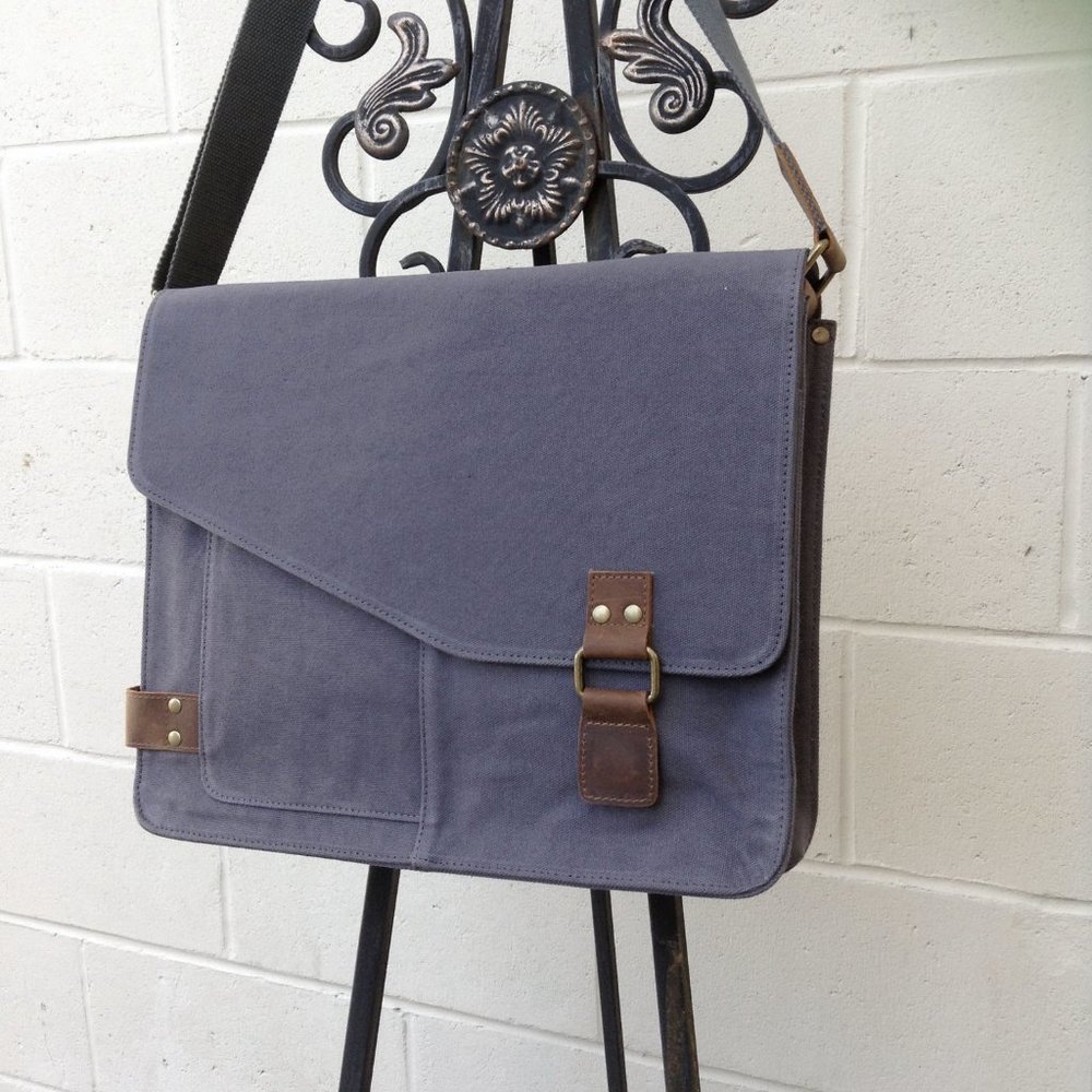 14.5" Casual Canvas Laptop Messenger Bag CM87BG